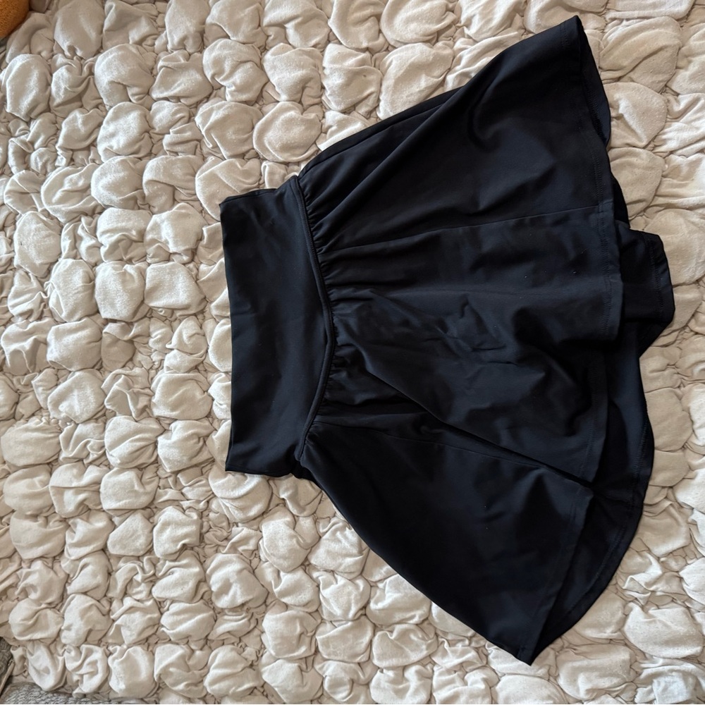 Hollister- Gilly Hicks Black Skirt